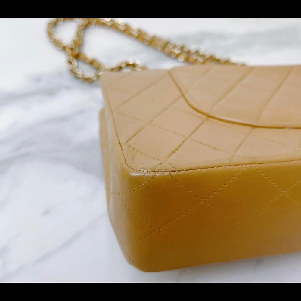 Authentic Chanel Vintage 24k M/L caramel - Picture 7 of 16